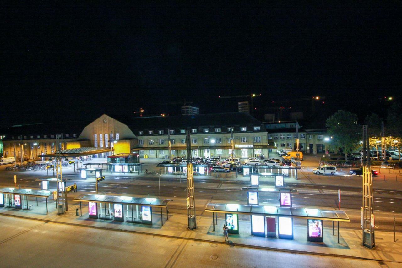 #Centralstation #130Qm Hauptbahnhof #Netflix カールスルーエ エクステリア 写真